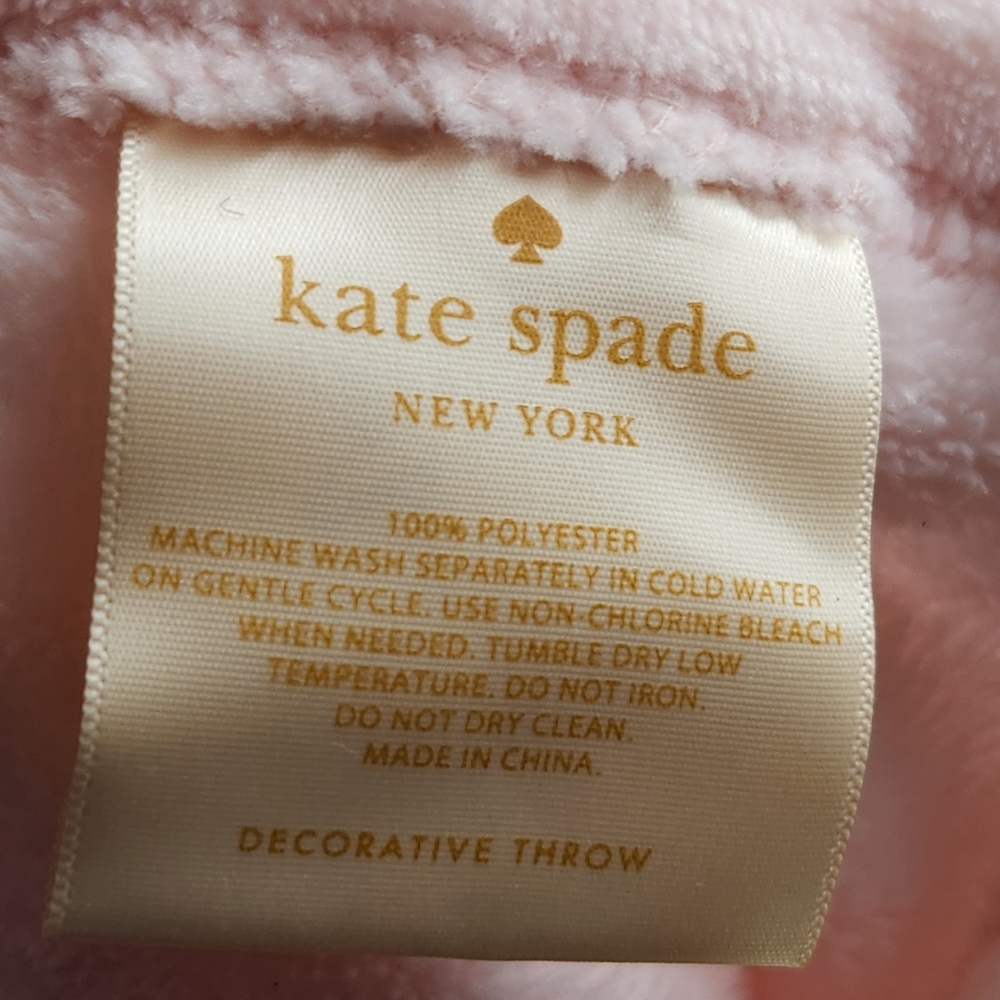 KATE SPADE New York Decorative Throw Pink Soft Blanket Cozy Home 50 x 70 - Picture 2 of 4